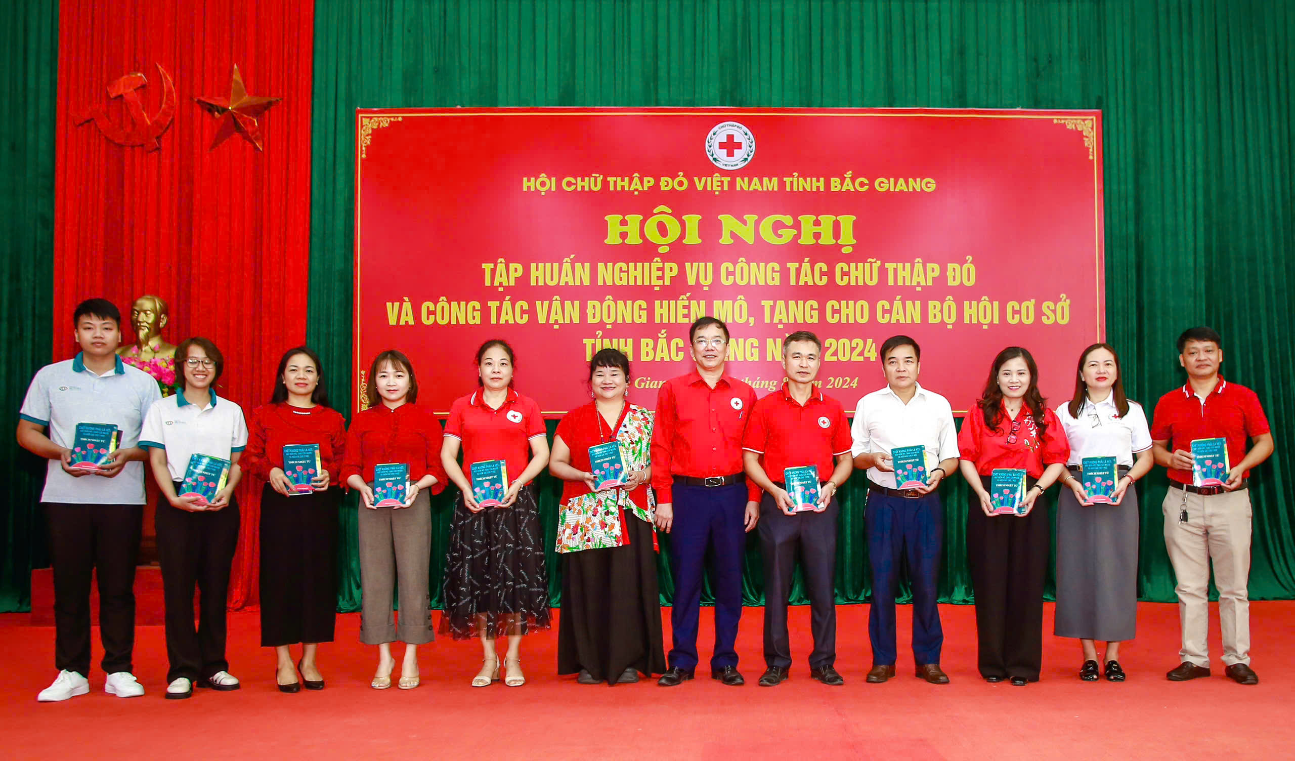 HỘI CTĐ TỈNH BẮC GIANG TỔ CHỨC LỚP TẬP HUẤN NGHIỆP VỤ CÔNG TÁC CHỮ THẬP ĐỎ NĂM 2024