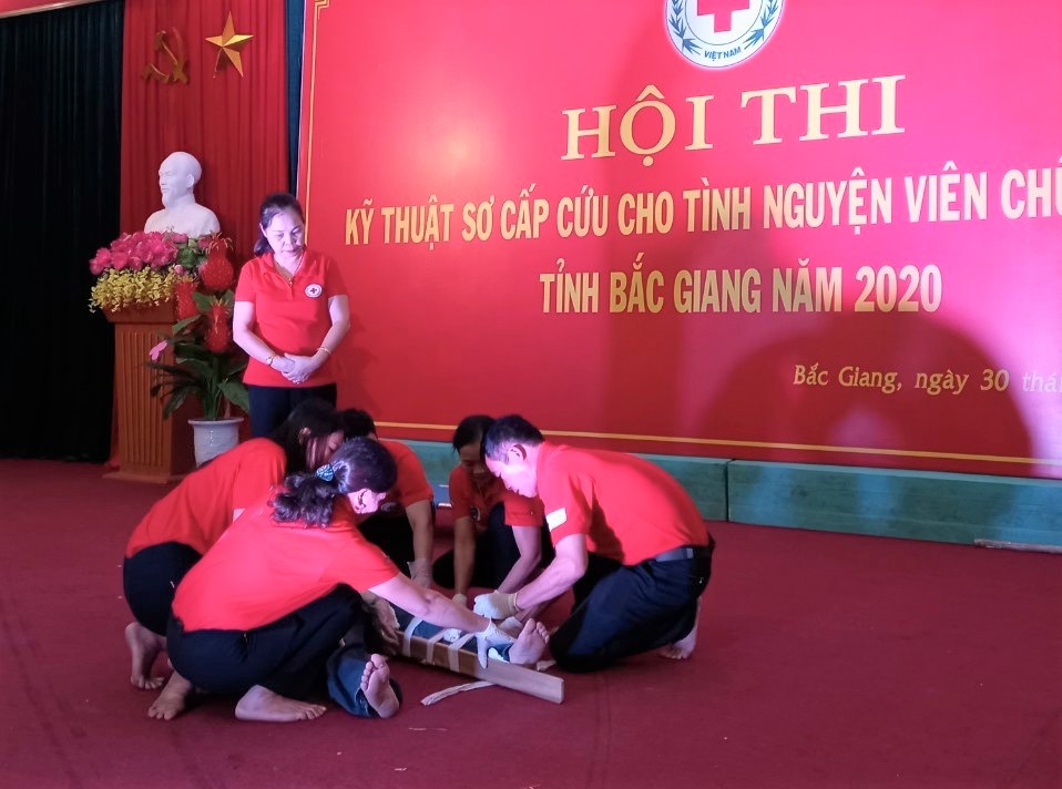 Đội Việt Yên giành giải Nhất hội thi kỹ thuật sơ cấp cứu