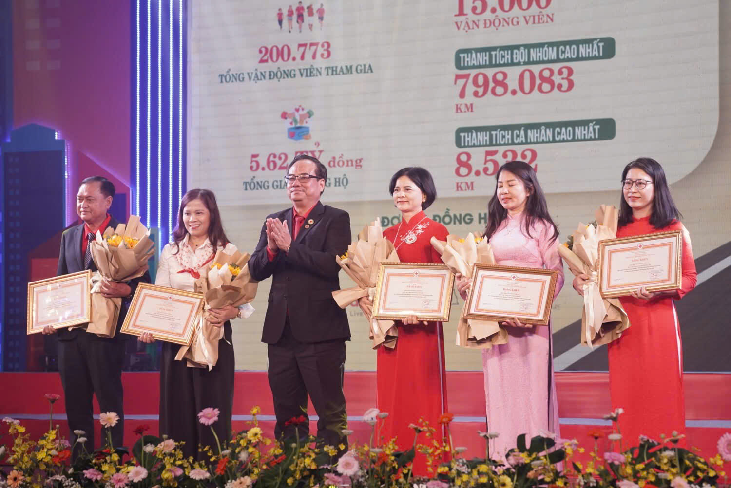 Bắc Giang đạt thành tích xuất sắc trong Chiến dịch “Triệu bước chân nhân ái - Tiếp nối trang sử vàng”