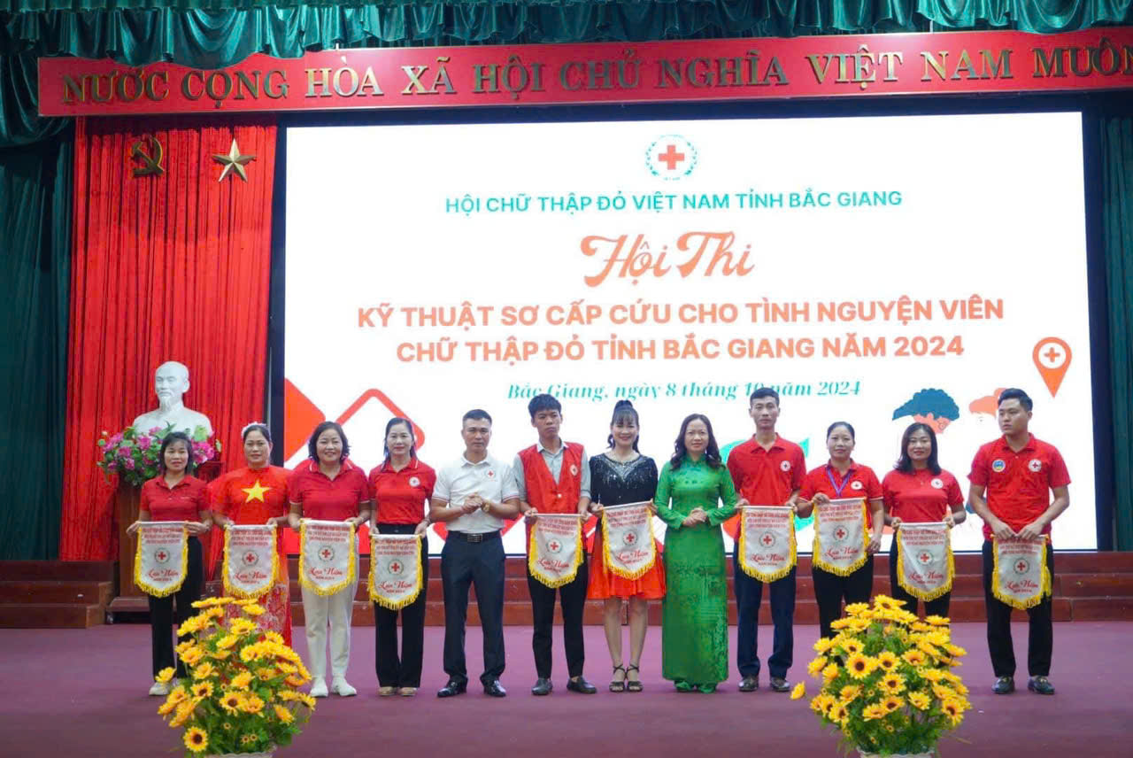 BẮC GIANG: SÔI NỔI HỘI THI KỸ THUẬT SƠ CẤP CỨU CHO TÌNH NGUYỆN VIÊN CHỮ THẬP ĐỎ NĂM 2024